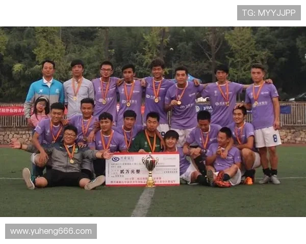 FPX在CSGO状态排行榜中荣登第10名展现强劲实力与团队合作精神 FPX在CSGO状态排行榜中荣登第10名展现强劲实力与团队合作精神