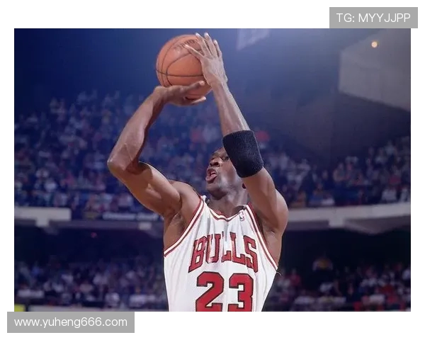 广州篮球队中路突破的战术解析与球员表现深度分析 广州篮球队中路突破的战术解析与球员表现深度分析