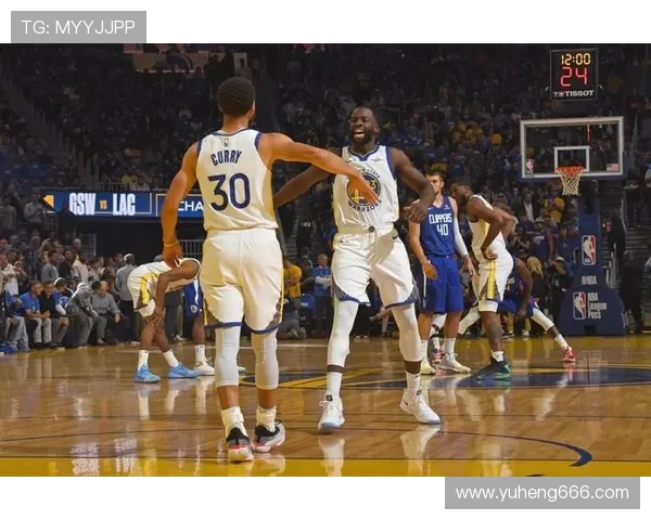 深入探讨上海篮球队比赛经验的优势与不足对比分析 深入探讨上海篮球队比赛经验的优势与不足对比分析